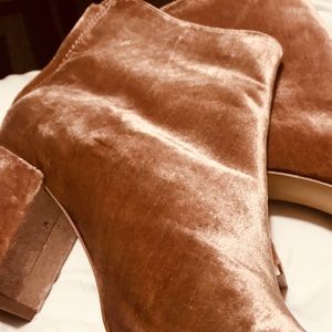 Zara’s Faux Suede Booties